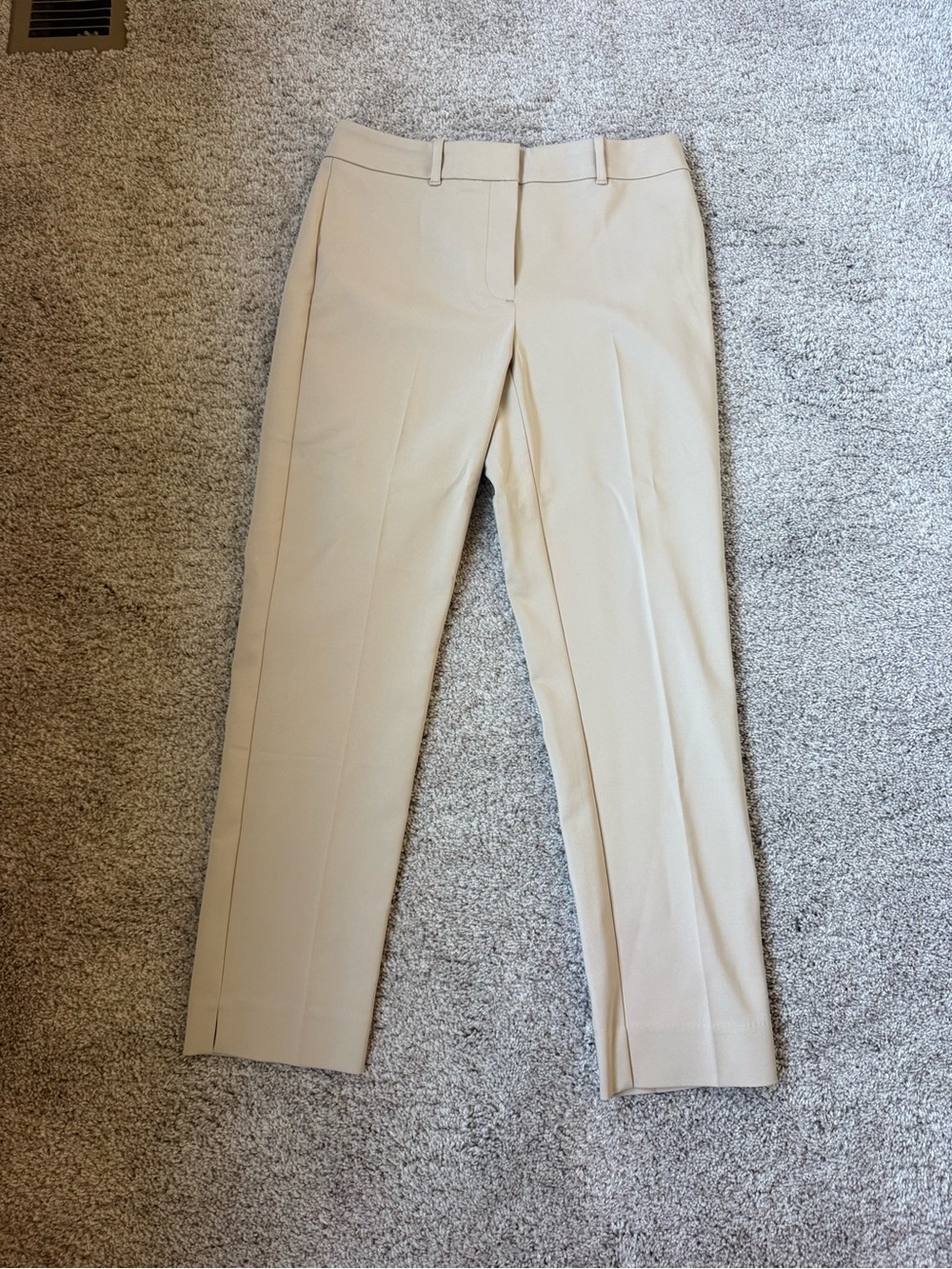 NWT White House Black Market Slim Ankle Pants in Cream